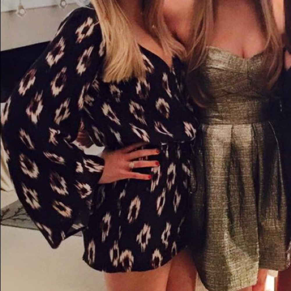 Patterned Romper - Picture 2 of 2